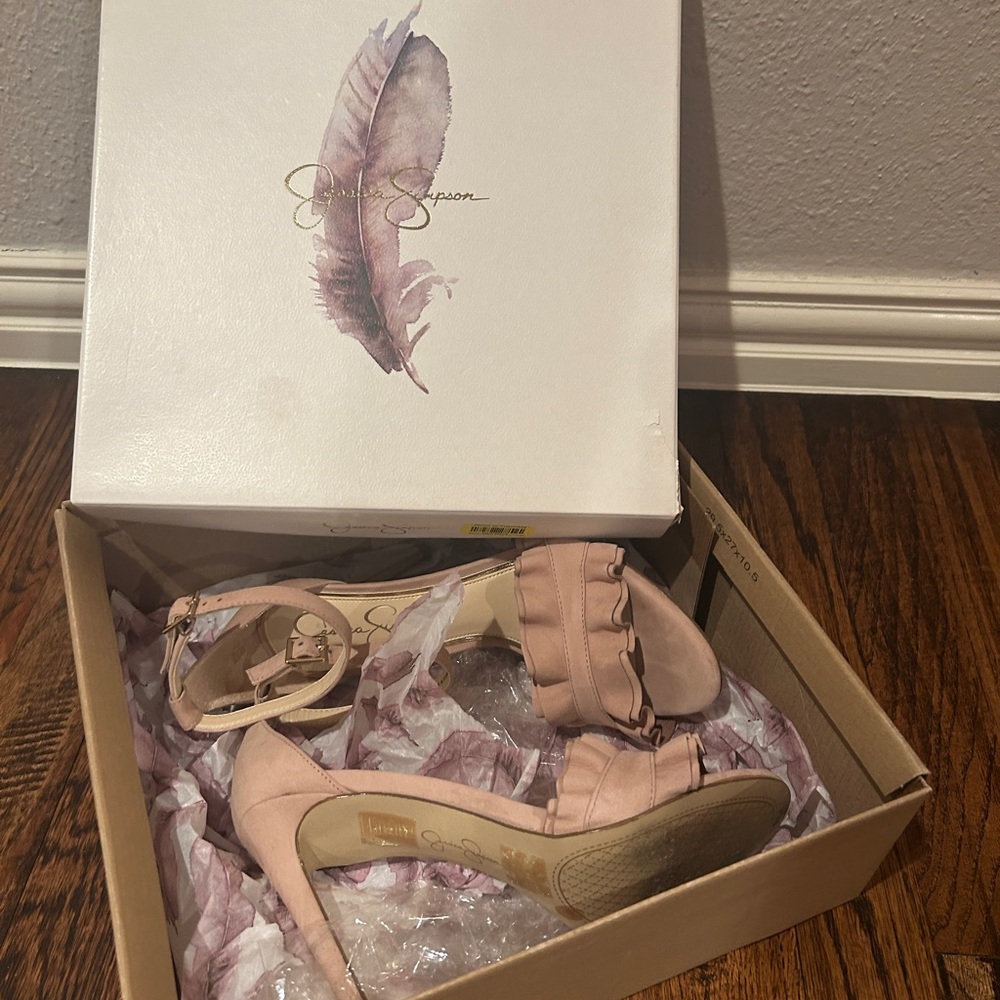 Jessica Simpson Blush Ruffle Heels - Picture 8 of 9